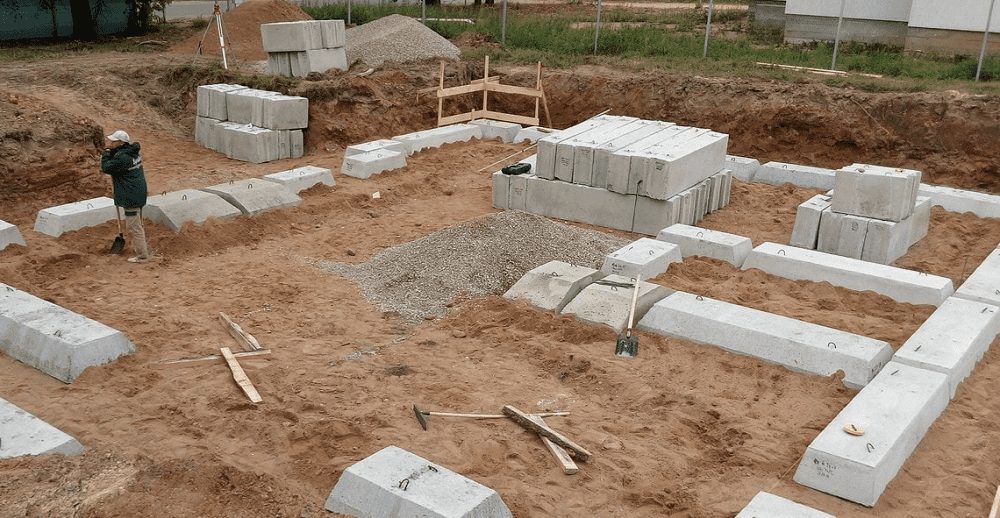 Фундамент из бетонный блоков